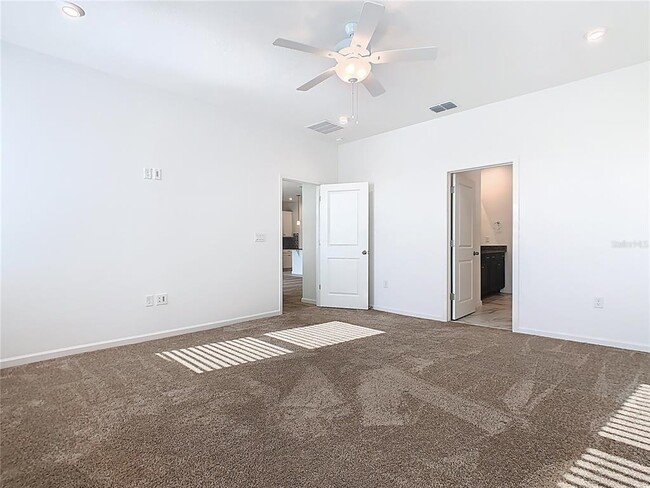 Building Photo - 1043 Lakeshore Breeze Pl