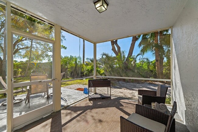 Building Photo - 18213 SE Fairview Cir