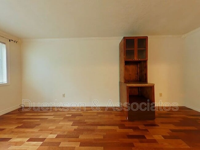 Building Photo - 1674 SW Country Club Pl