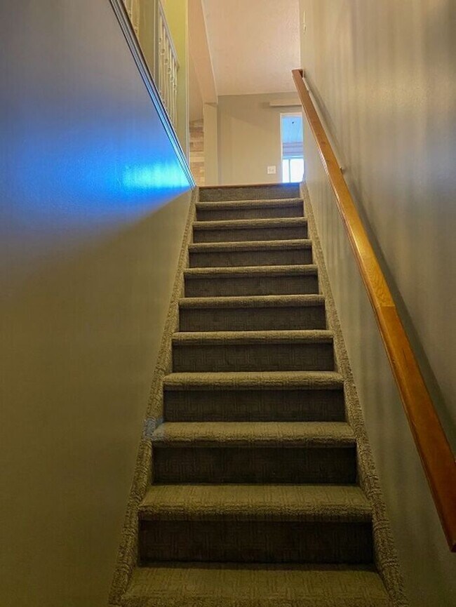 Building Photo - West Valley Nice 4 bed 2 bath Family Home