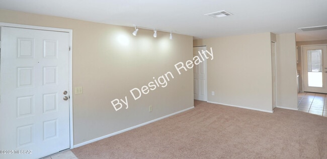 Building Photo - 7230 N Ulene Pl