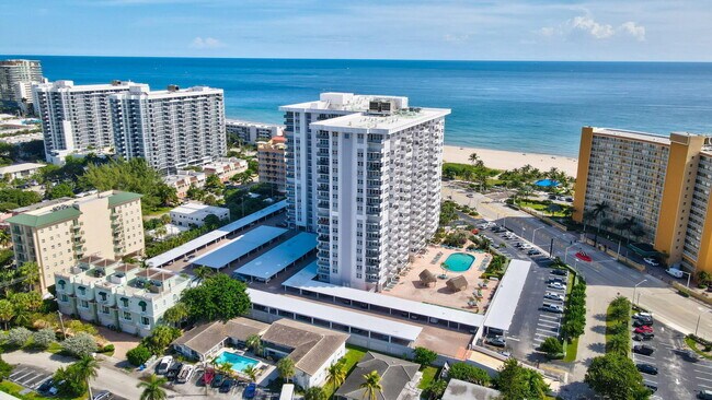 Building Photo - 405 N Ocean Blvd