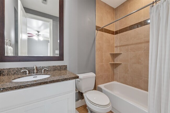 Building Photo - 620 Rutland St