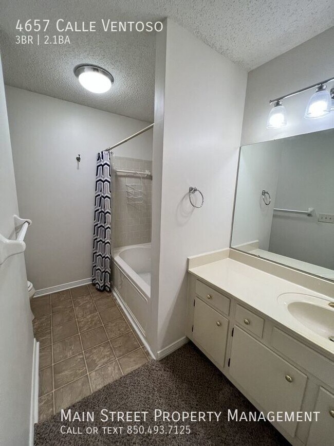 Building Photo - 4657 Calle Ventoso