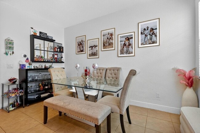 Building Photo - 2705 SW 119th Way