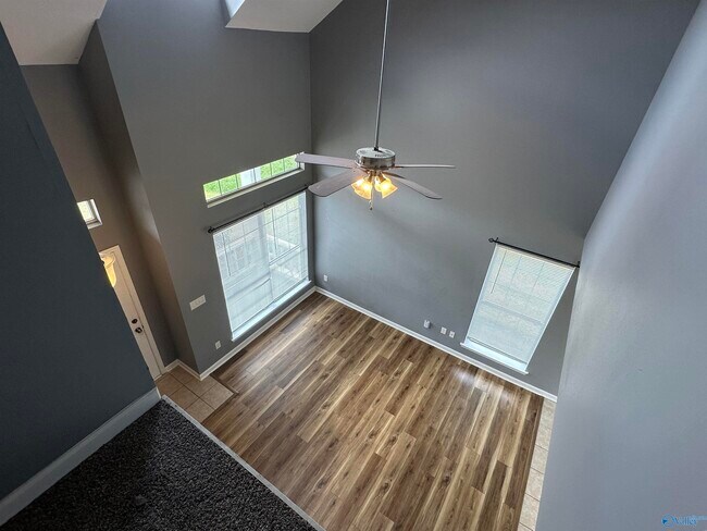 Building Photo - 115 Turnbrook Dr SW