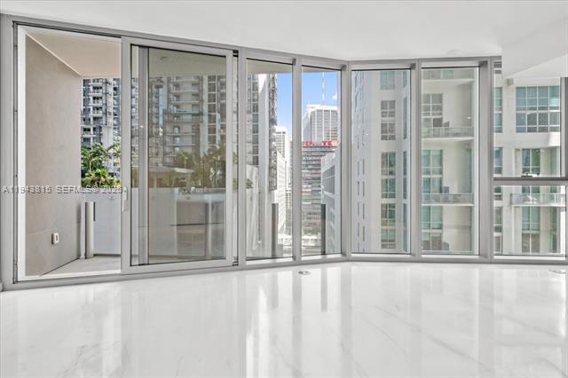 Building Photo - 300 Biscayne Boulevard Way