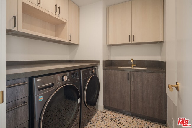 Building Photo - 2801 Sanborn Ave