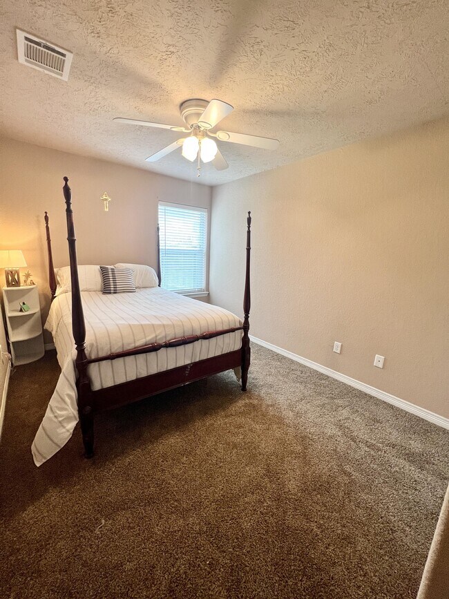 Building Photo - 4344 Spring Garden Dr