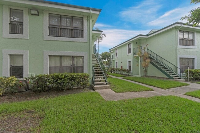 Building Photo - NICE 2/1 UNIT AVAILABLE AT THE PRESERVE in SUNRISE