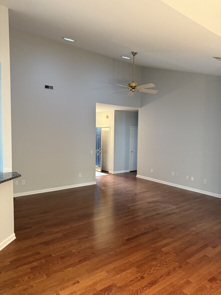 Living Room - 4325 Prescott Ct