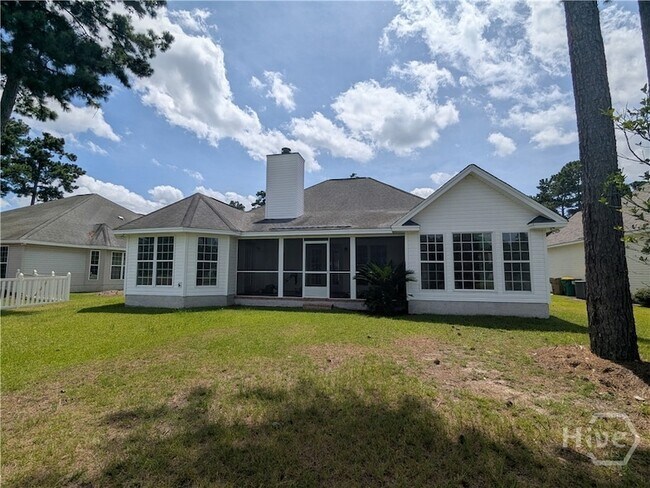 Building Photo - 140 Fire Thorn Ln