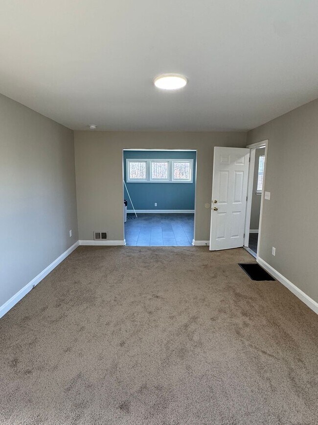 Building Photo - 3-Bedroom Home on Wooded Lot | Flexible Move-in Date!