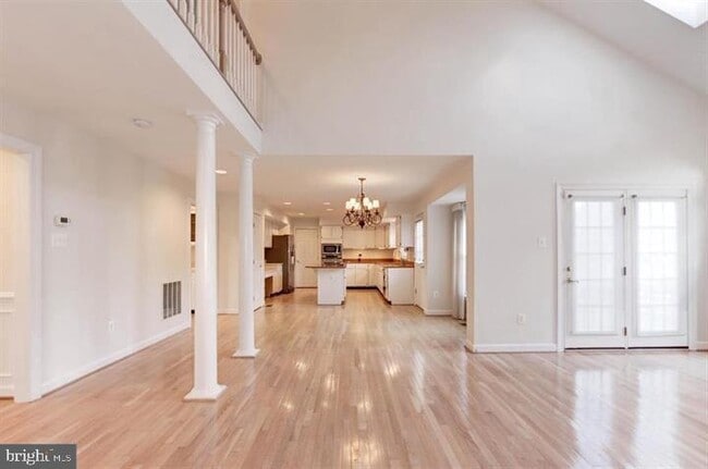 Building Photo - 14213 Floral Park Dr