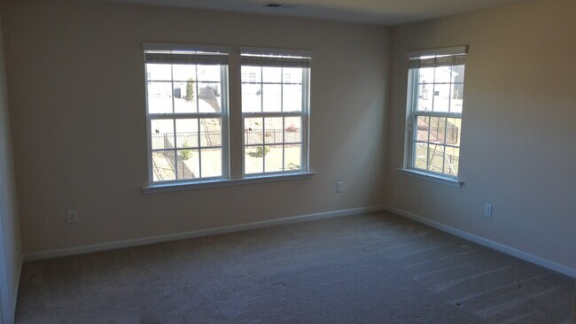 Master Bedroom - 1024 Easley St