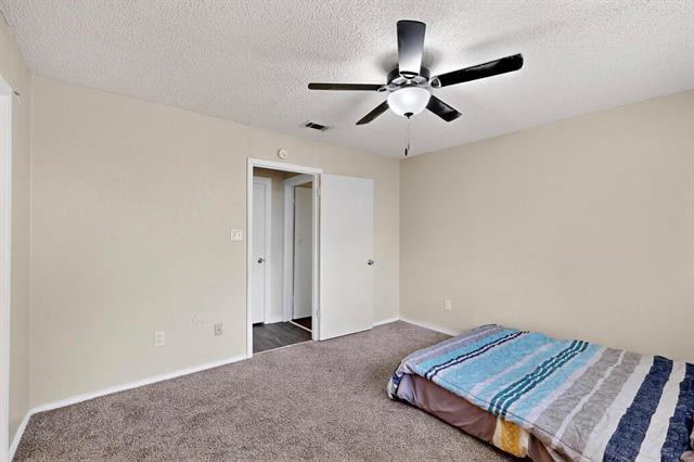 Building Photo - 2407 Meadow Creek Dr