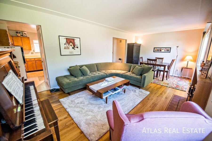 Building Photo - 681 S Holly St