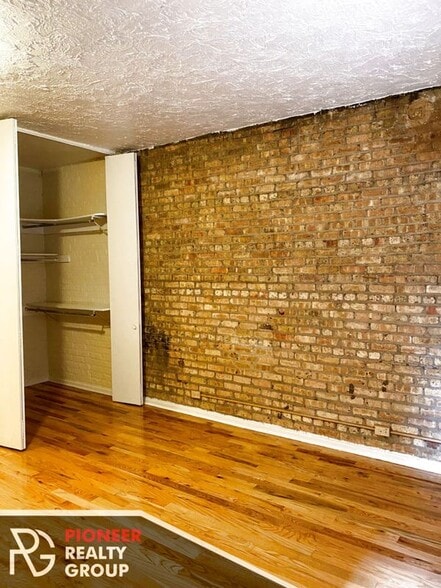 Building Photo - 536 W Arlington Pl