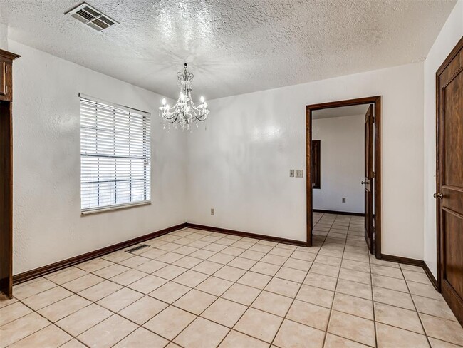 Building Photo - 3328 Willow Brook Rd