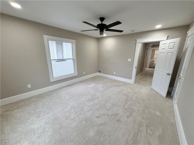 Building Photo - 417 Bartram Ave