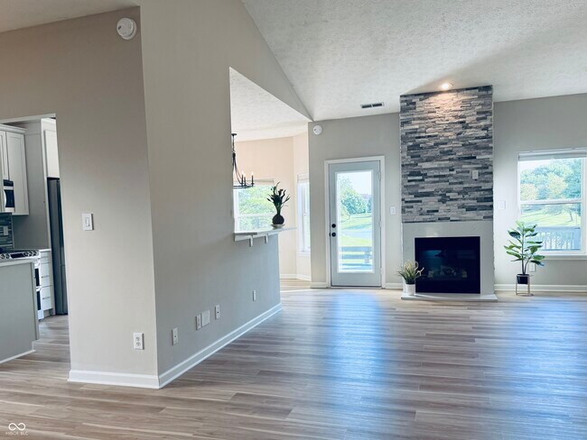 Building Photo - 13926 Forum Meadows Dr
