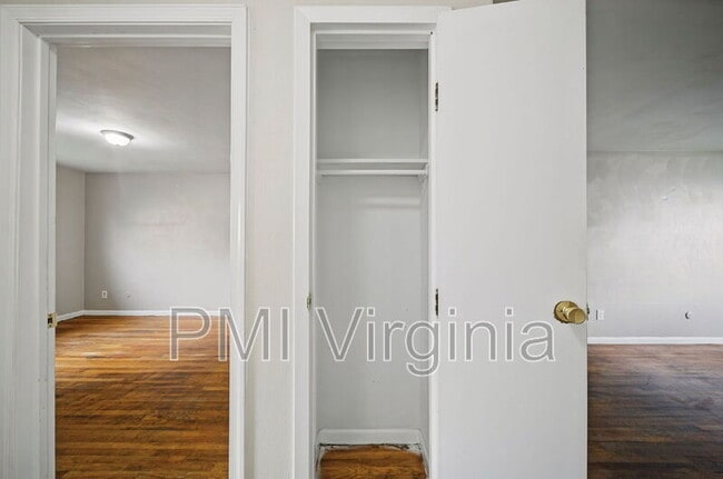 Building Photo - 2414 Courtney Ave
