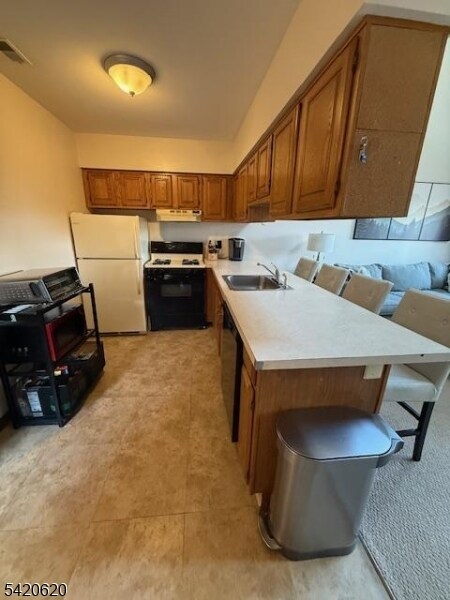 Building Photo - 2 Stowe Ct