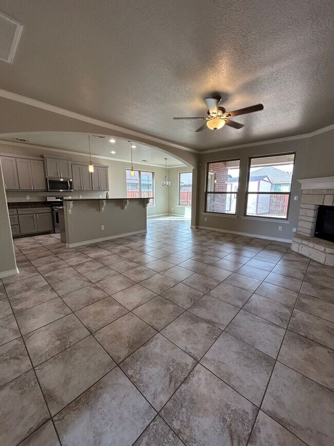 Building Photo - Beautiful on Boise Drive!