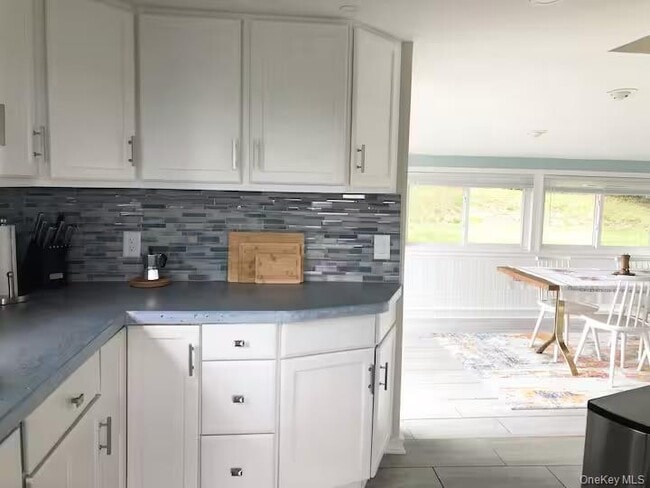 Building Photo - 96 Orange St