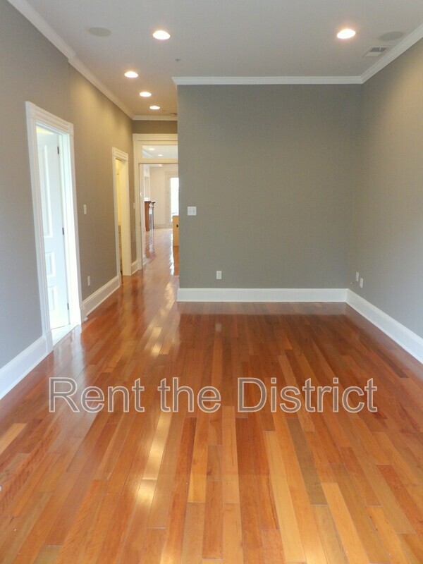 Building Photo - 1130 5th St NW