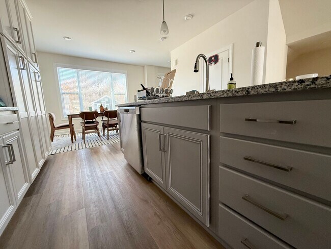 Building Photo - 3153 Horizon Rd