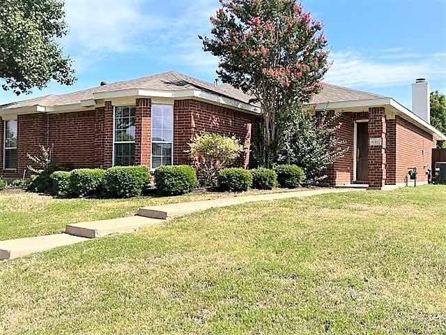 Building Photo - 612 Comanche Trail