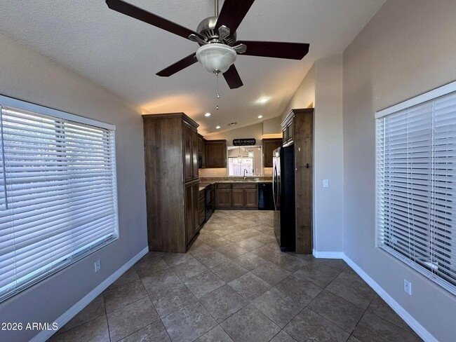 Building Photo - 3439 E Juanita Ave