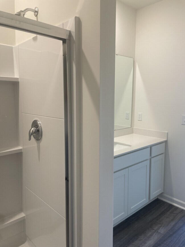 Building Photo - 349 Sporting Dr