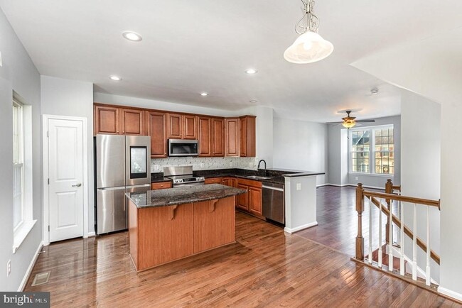 Building Photo - 4631 Alliance Way
