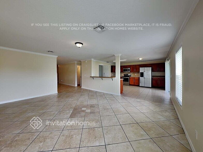 Building Photo - 1356 Maumee St