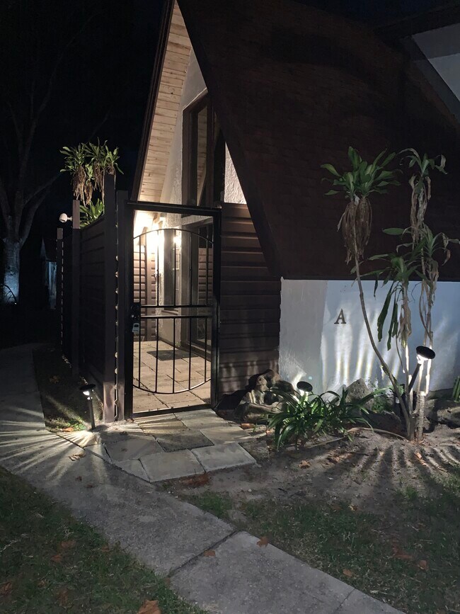 Primary Photo - 1715 Fletcher St