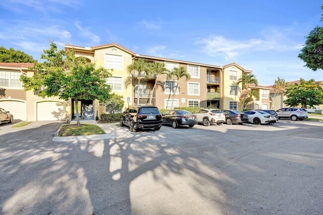Building Photo - 15075 Michelangelo Blvd