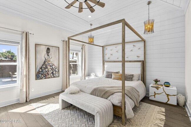 Building Photo - 407 Petrel St