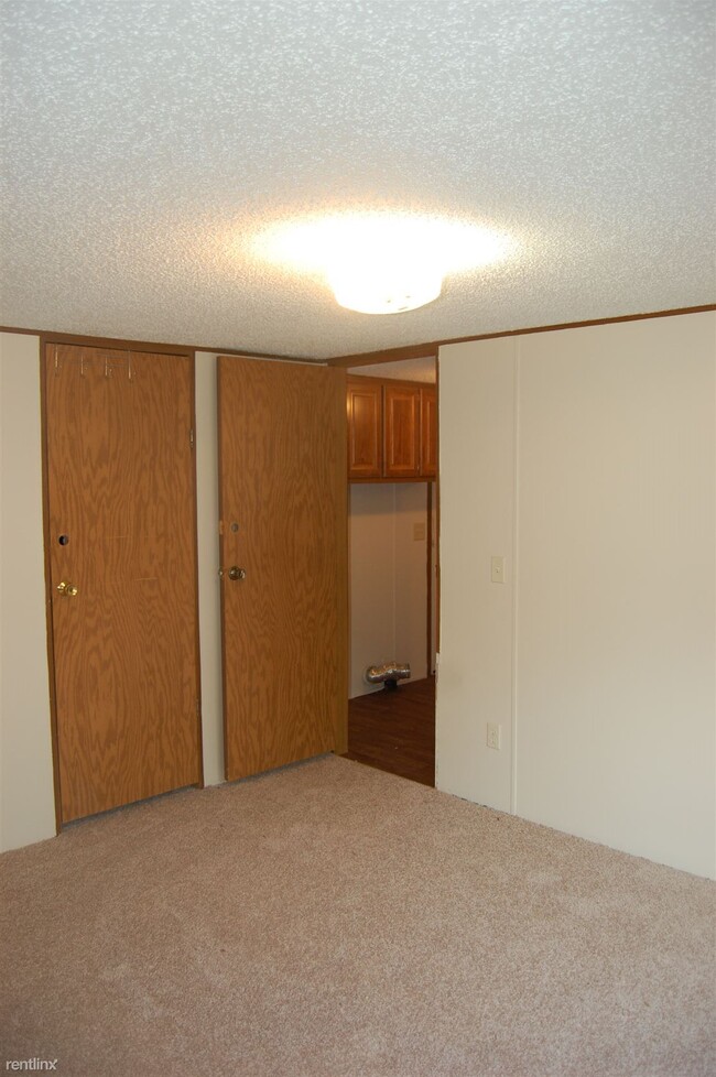 Building Photo - 7175 Bishop Rd