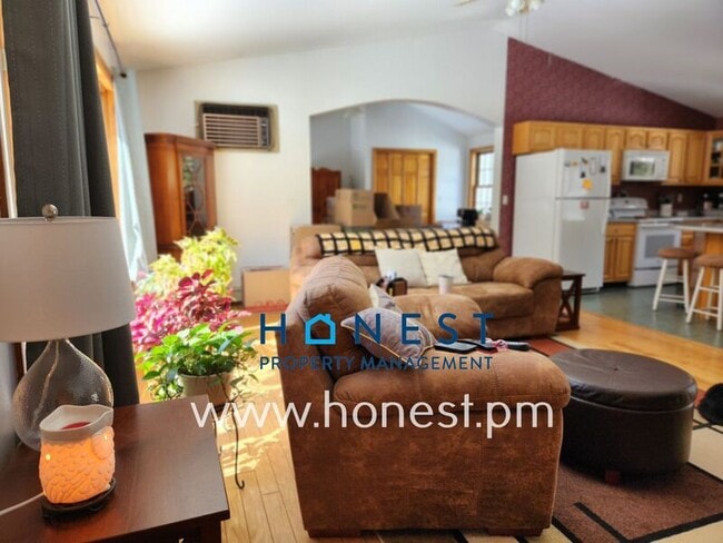 Building Photo - 12 Joey Ln