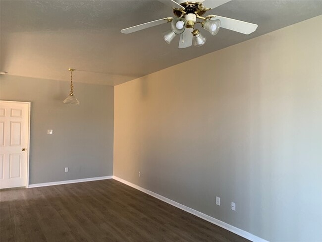 Building Photo - 3730 Lehall St