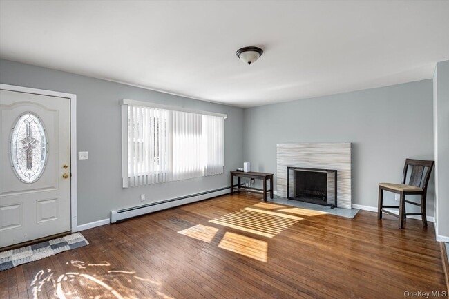 Building Photo - 93 Garfield Ave