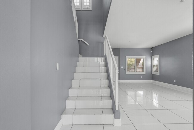 Building Photo - 16001 Filbert St