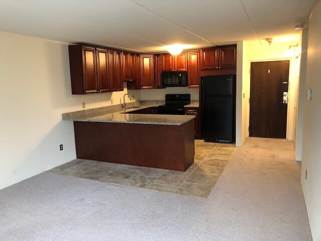 Building Photo - 46 Cochituate Rd