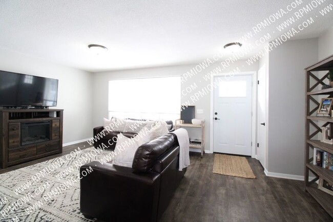 Building Photo - 1318 SW Kenworthy Dr