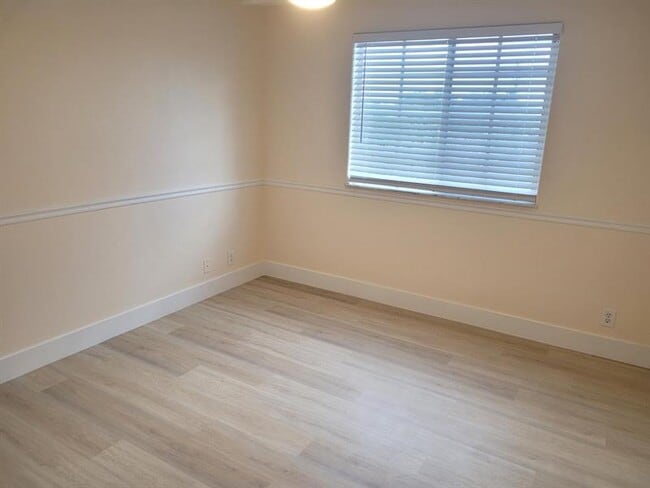 Building Photo - 1027 Lido Ct