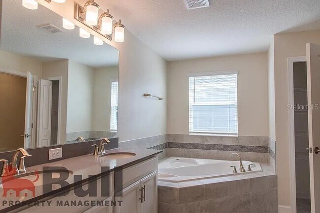 Building Photo - 11842 Epic Ave