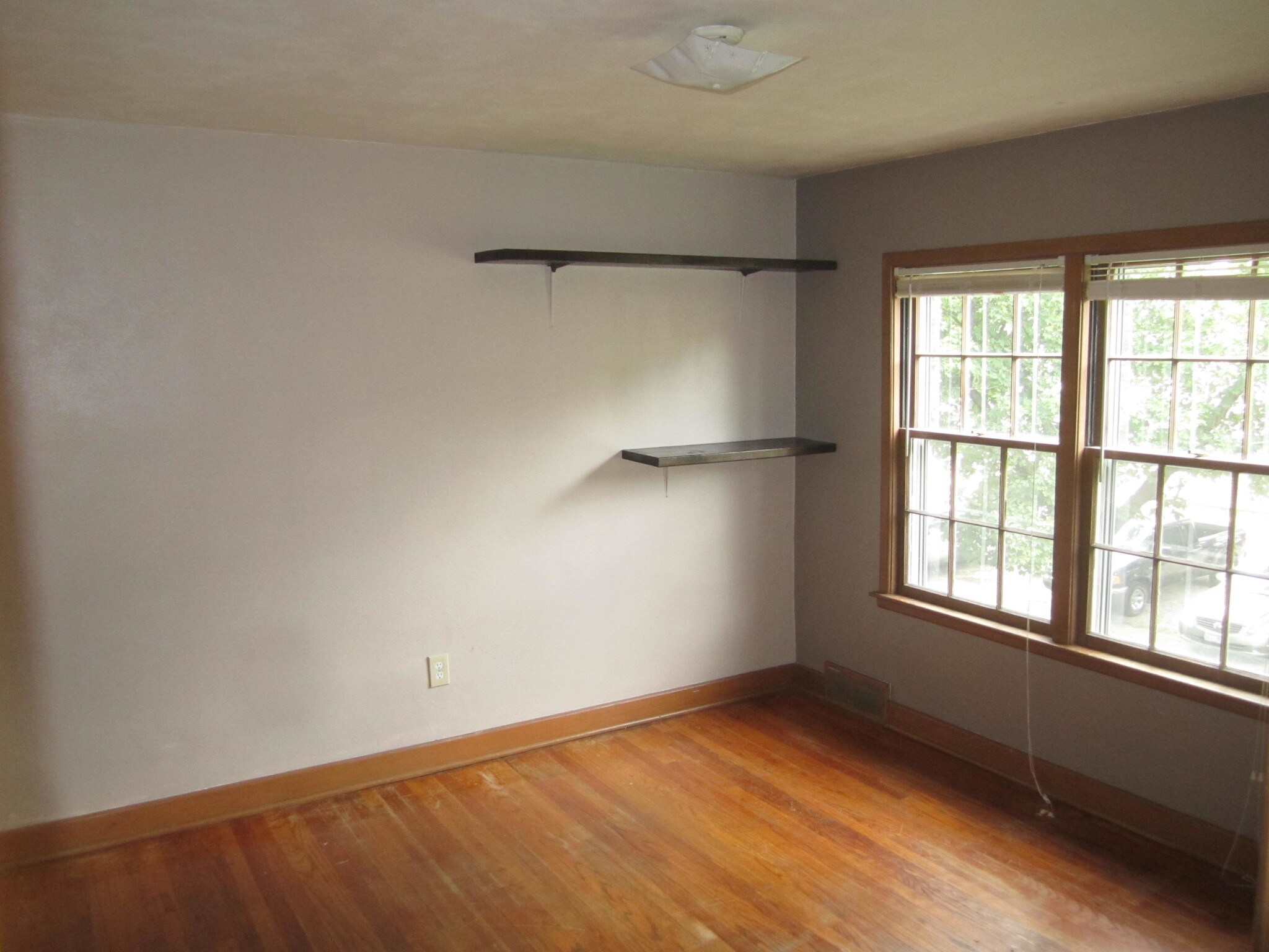 2nd Floor Bedroom - 2403 Knapp St