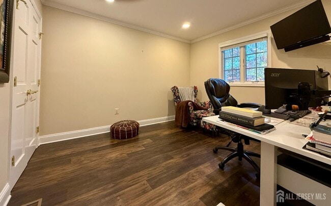 Building Photo - 4 Rebel Run Dr